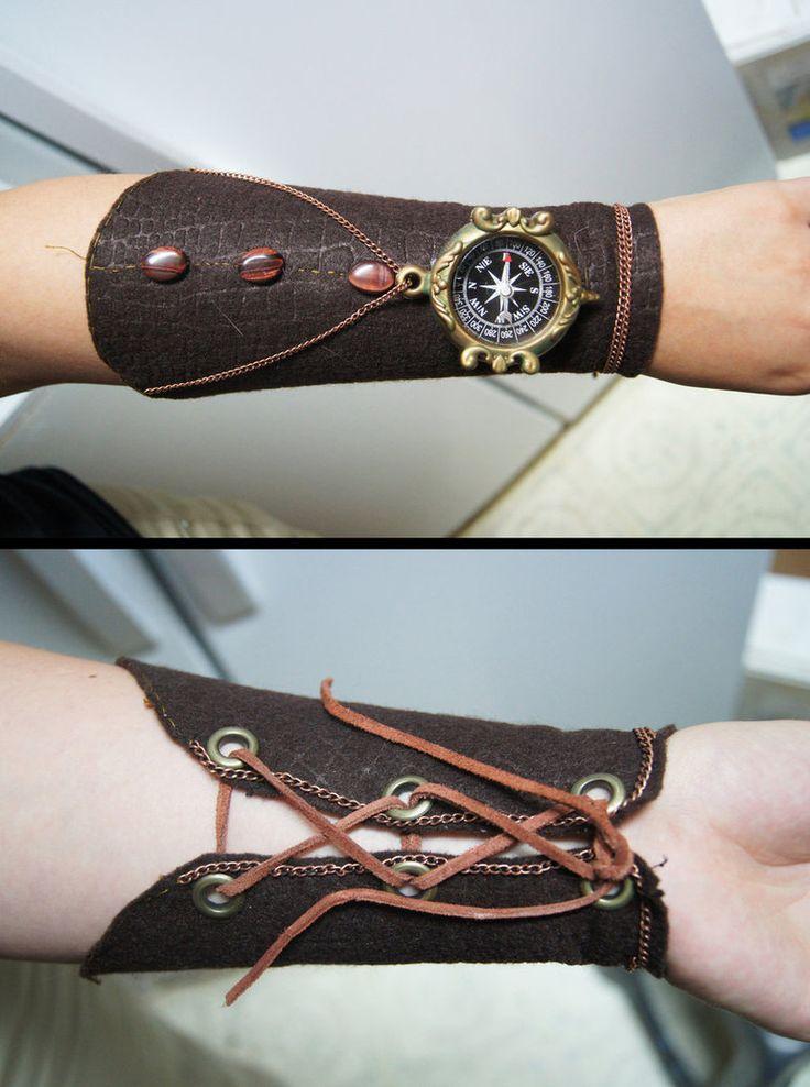 Suggest_STEAMPUNK_gloves with compass