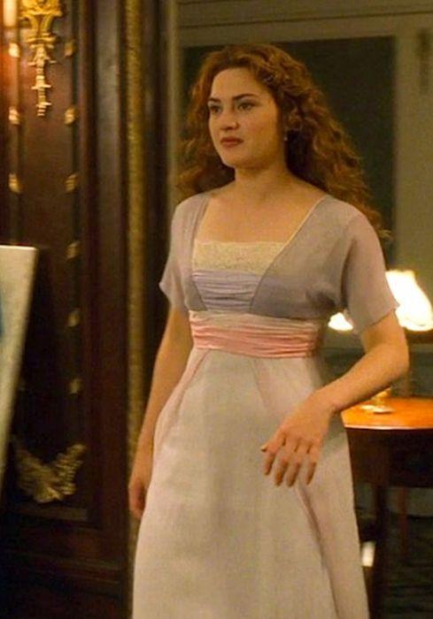 kate-winslet-rose-titanic-sinking-dress