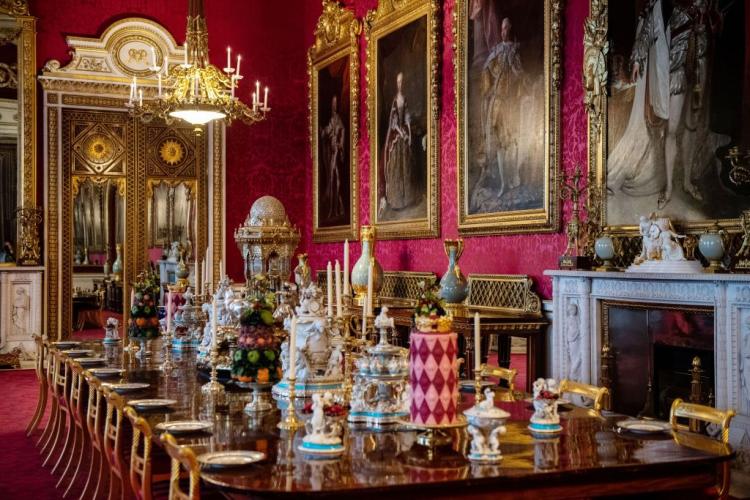 recreation-of-a-royal-victorian-dinner-in-the-state-dining-news-photo-1648652645