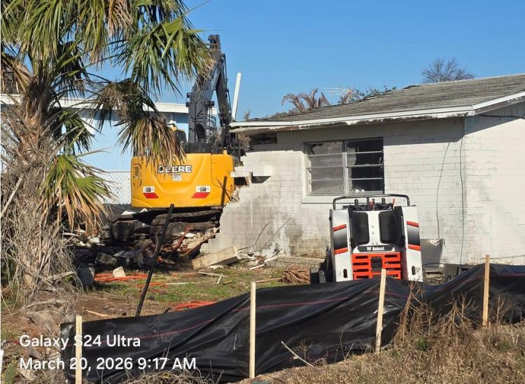 House being Wrecked